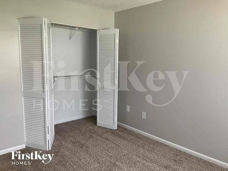1451 Oak Pl — Photo 7