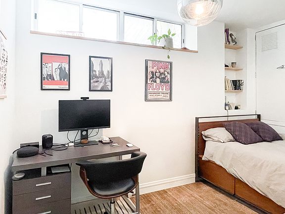 4th image of 406 Lorimer St #A