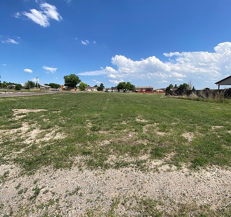 1st image of 752 S Honeydew Dr
