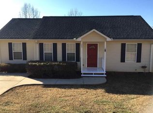 205 Hickory Dr, Pickens, SC 29671