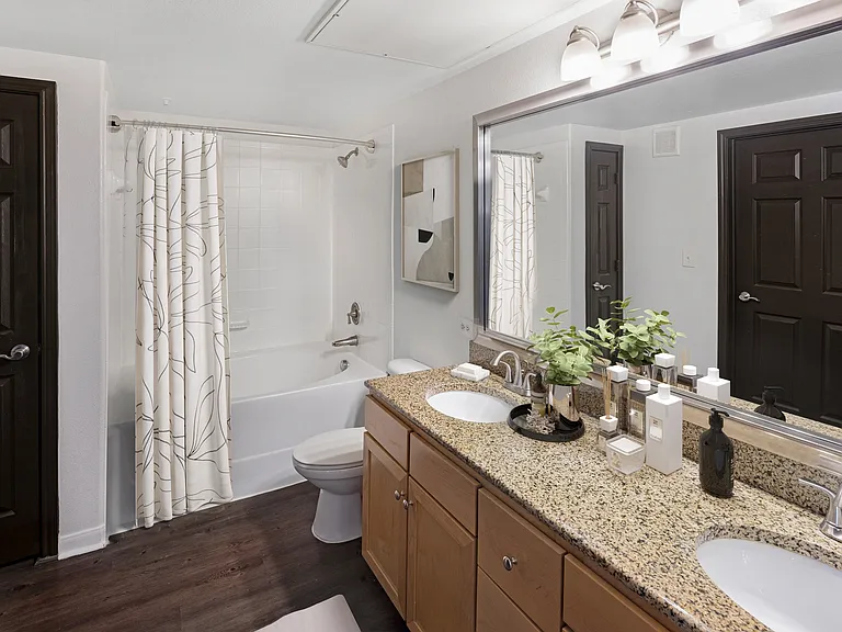 300_interior_bathroom_virtual furn