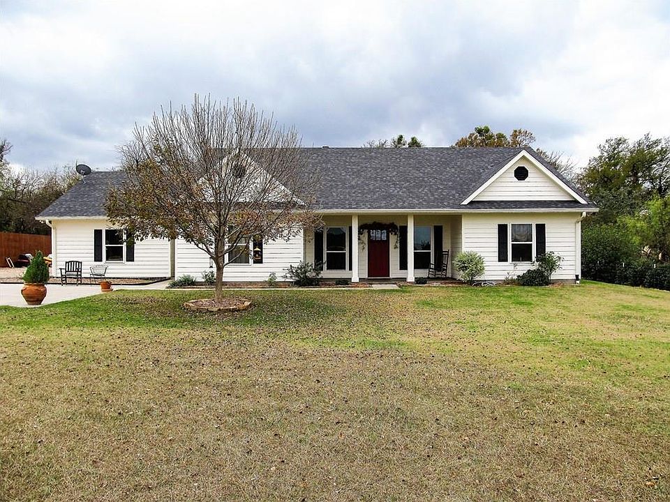 1st image of 605 County Road 4290