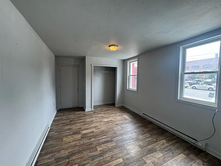 51 S Queen St #1 — Photo 48
