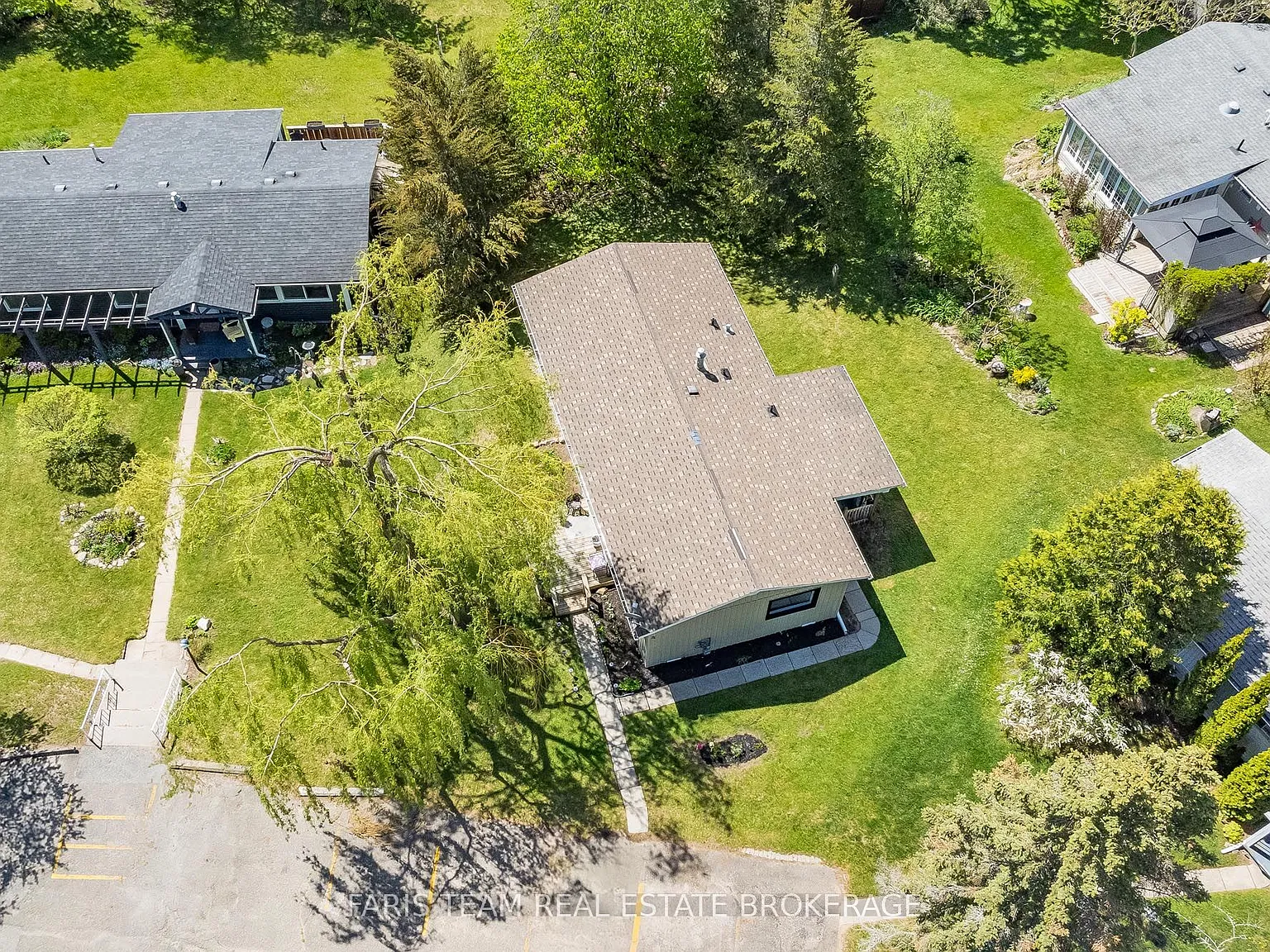 3 bed, $2,300 — Photo 4