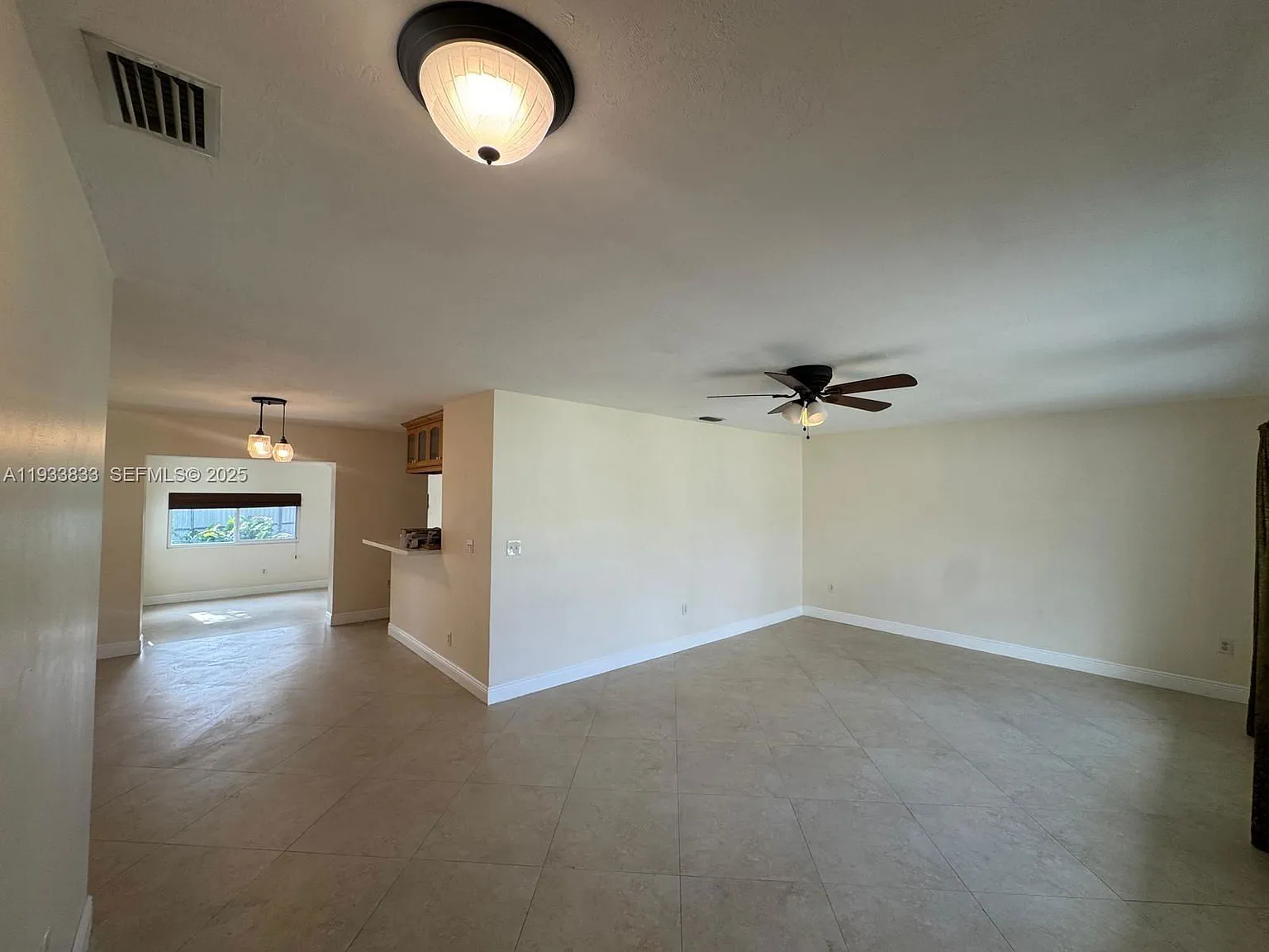 3 bed, 2.0 bath, 1668 sqft, $3,600 — Photo 3