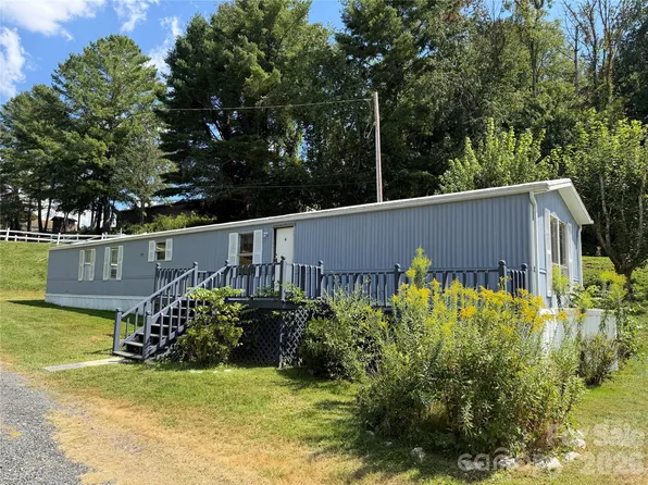 18 Wheeler Hills Rd, Burnsville, NC 28714