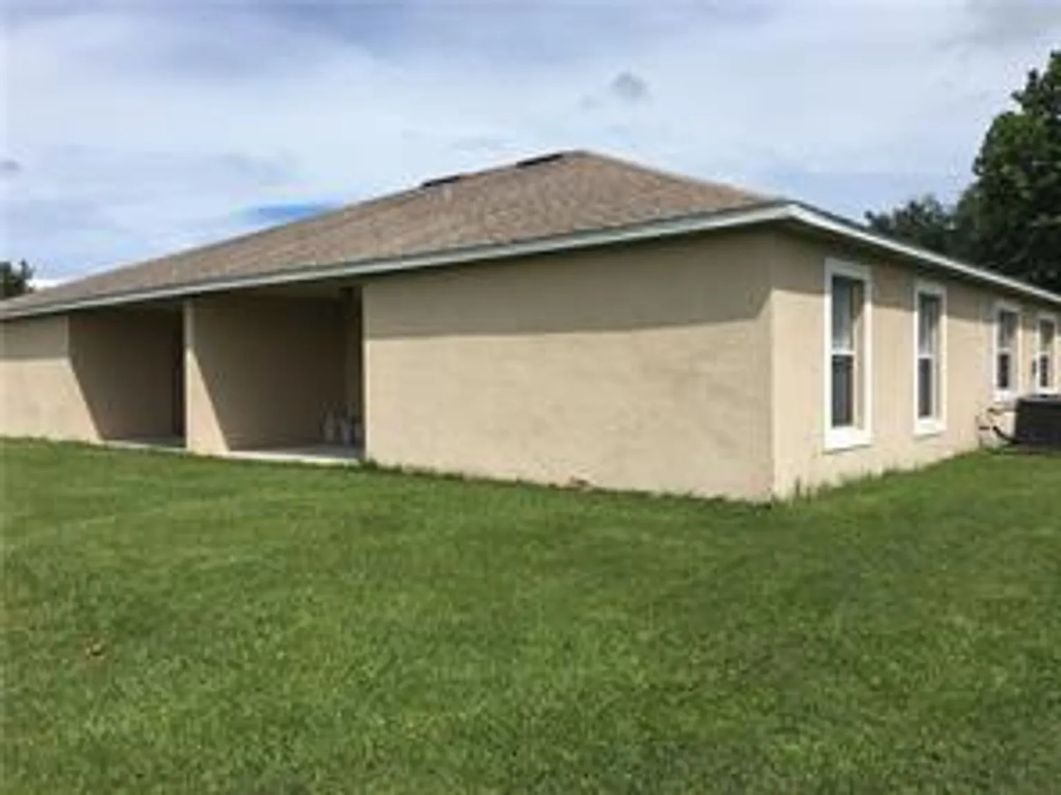 3 bed, 2.0 bath, 1282 sqft, $1,550 — Photo 3