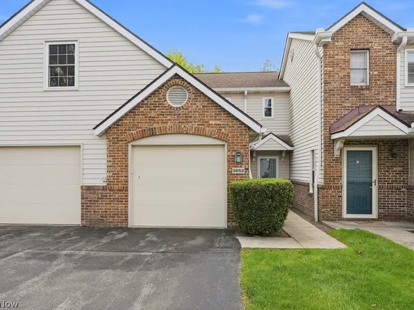 5653 Gateway Ln, Brookpark, OH 44142