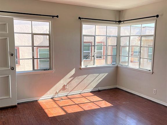 4th image of 120 S Berendo St #10213242