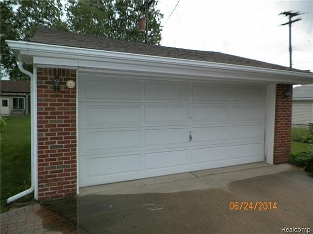 2nd image of 9435 Lathers St