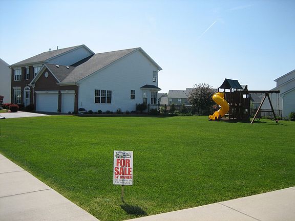 Large side lot great for playing sports