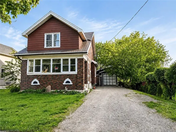27 Oak St, Kitchener, ON N2G 1L4