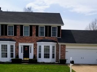 762 Strafford Ridge Dr, Ballwin, MO 63021