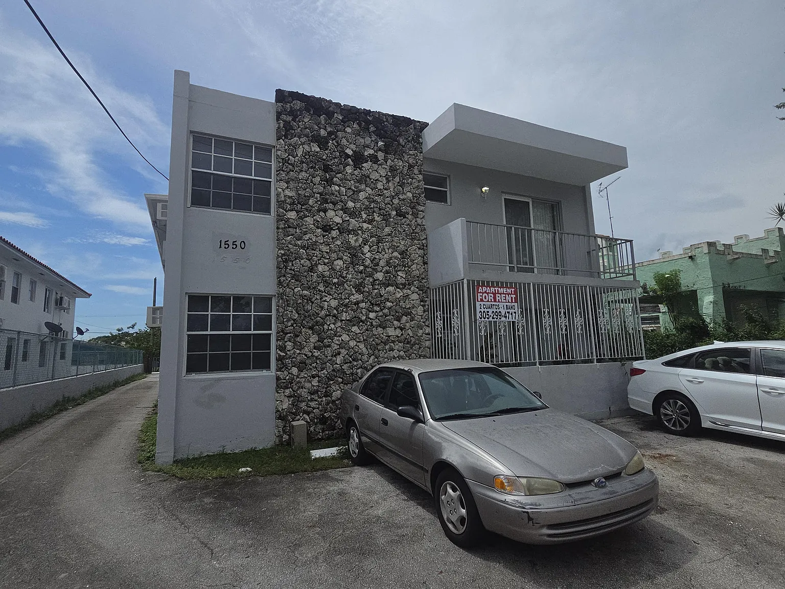 2 bed, 70 sqft, $2,300 — Photo 2