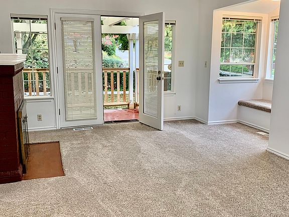 Main entrance to living area.