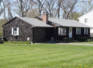 59 Bel Aire Cir, Windsor Locks, CT 06096