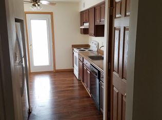 1004 7th Ave APT 2D, Camanche, IA 52730