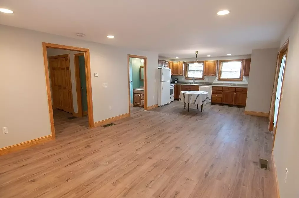 1 bed, 650 sqft, $2,100 — Photo 2