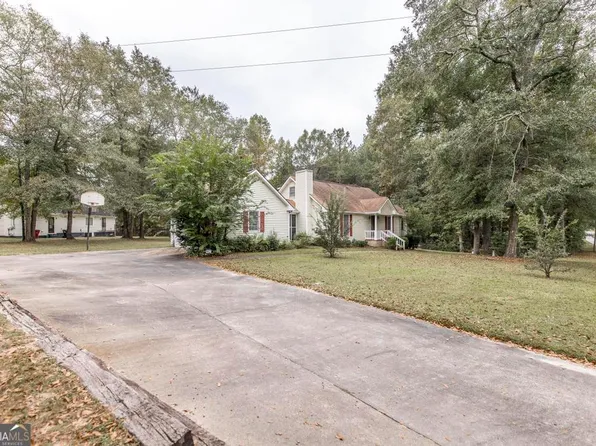 3661 Confederate Dr, Macon, GA 31211