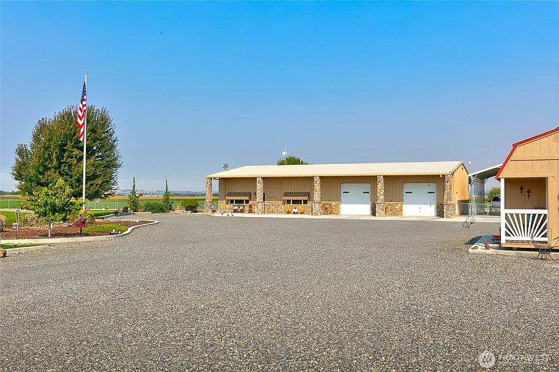 3rd image of 2101 Forsell Road