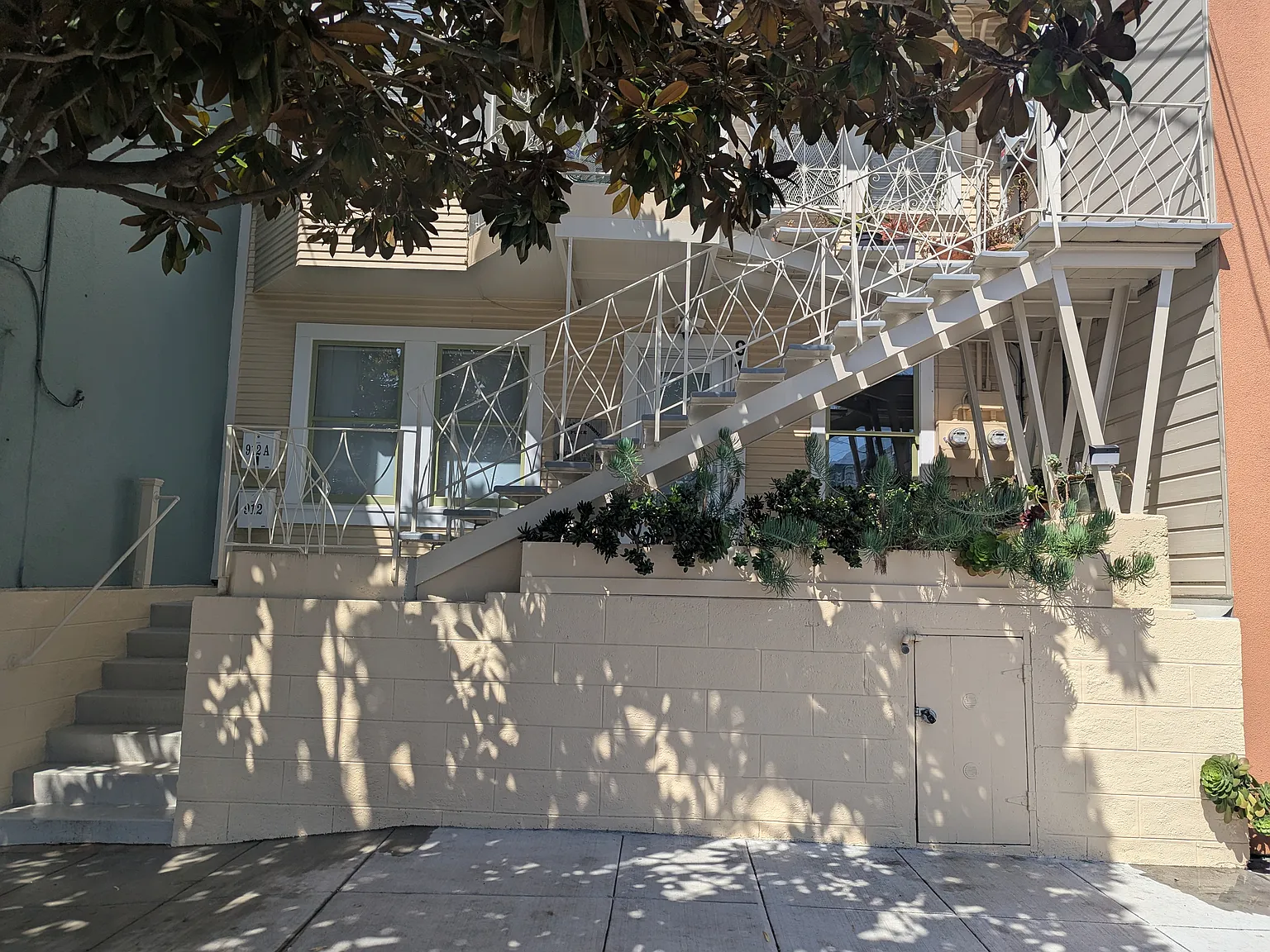 2 bed, 1040 sqft, $5,800 — Photo 4