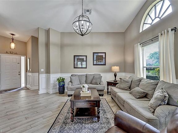 5th image of 453 Countryside DR