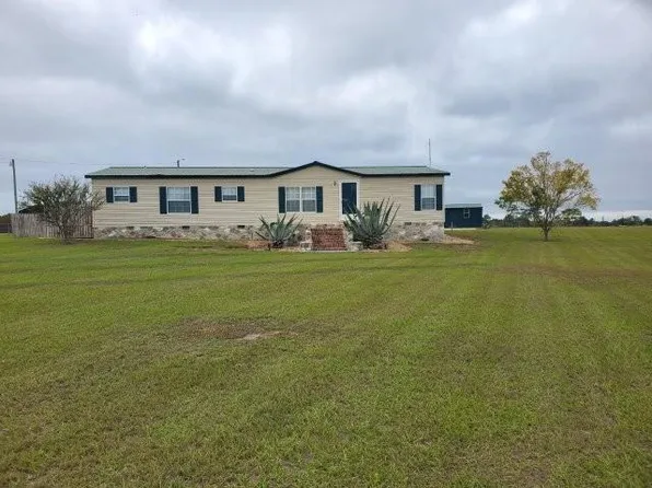 339 Chapel Hill Cir, Enigma, GA 31749