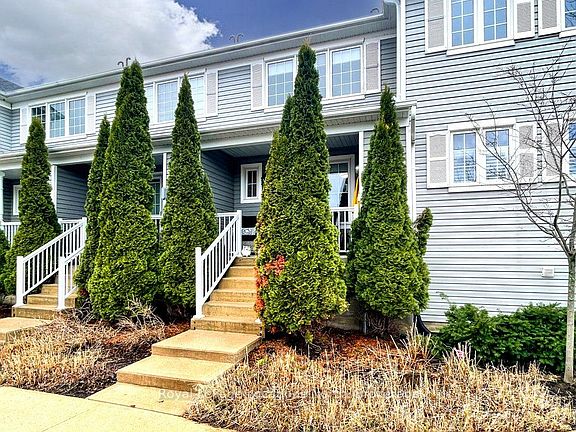 3rd image of 2 Royalton Ln