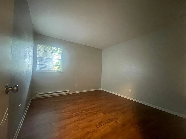 152 E Vienna St — Photo 6