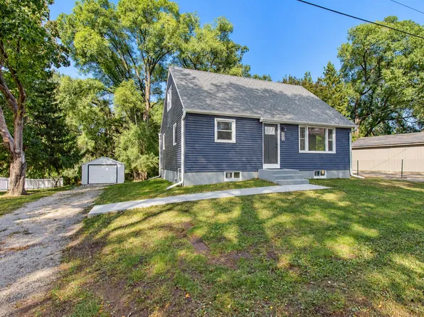 2115 E River Rd NE, Rochester, MN 55906