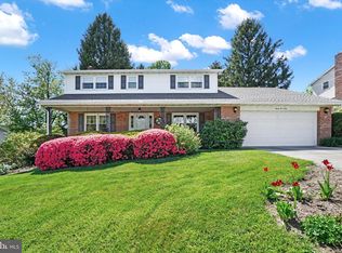 3140 Starlight Dr, York, PA 17402