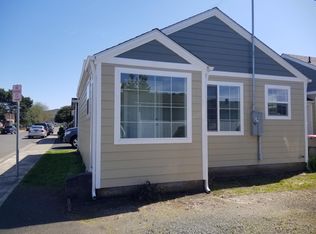409 12th Ave, Seaside, OR 97138