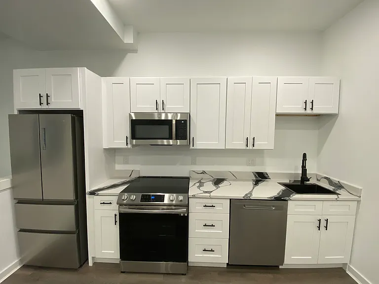 3414 Haverford Ave #1R — Photo 2