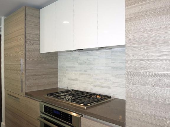 3rd image of 718 Long Bridge St APT 300