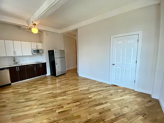 Rented by City Connections Realty | media 17