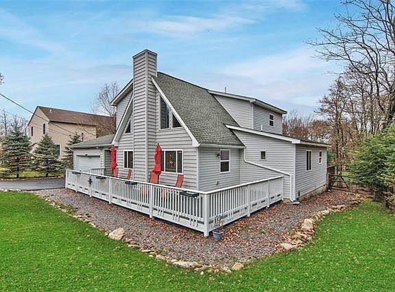 3rd image of 149 Lindbergh Cir