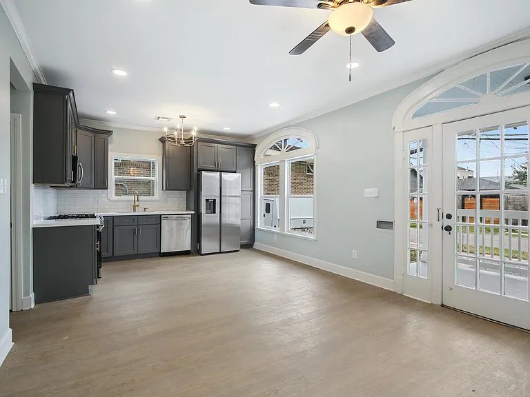 4922 Clara St — Photo 4