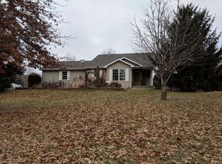 6445 Forest Hill Rd, Saint Johns, MI 48879