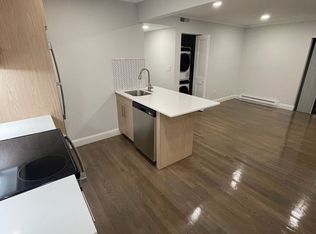 320 Hammond Pond Pkwy #609, Chestnut Hill, MA 02467
