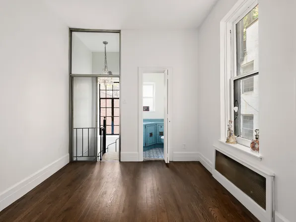 51 East 75th Street image 11 of 20