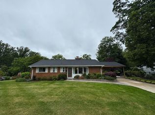 5413 Ives Pl, Springfield, VA 22151