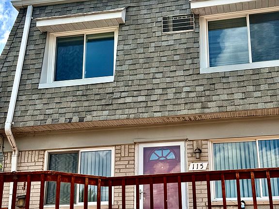 3rd image of 115 Halifax St #115
