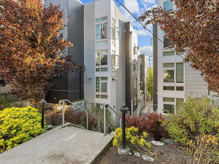 Discover Horizon Phinney! — Photo 1