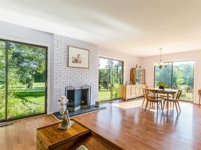 845 Greenhills Dr, Ann Arbor, MI, 48105
