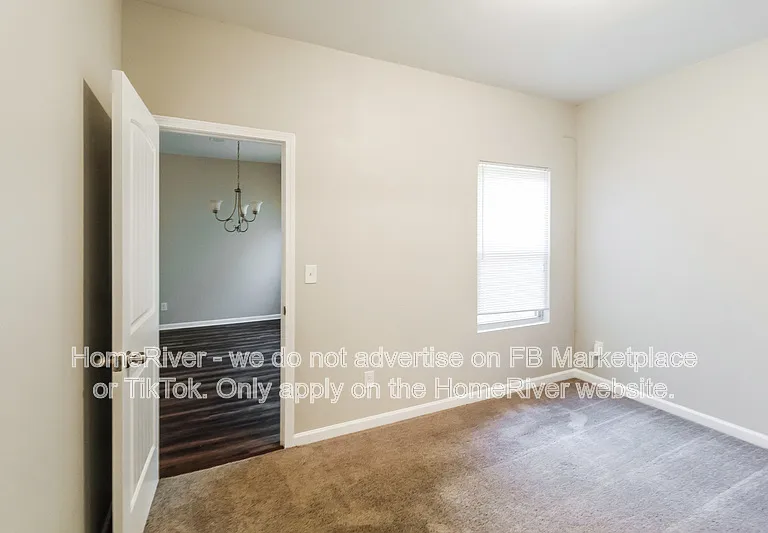 212 Daisy Cir — Photo 10