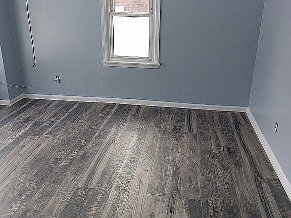 2nd image of 900 Arlington St