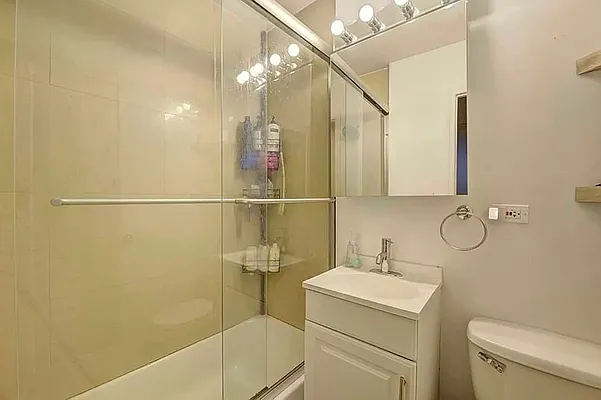 Rented by Bond New York | media 10