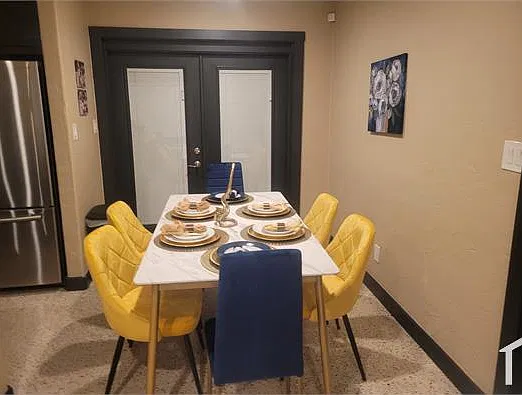 3 bed, 1333 sqft, $3,000 — Photo 4