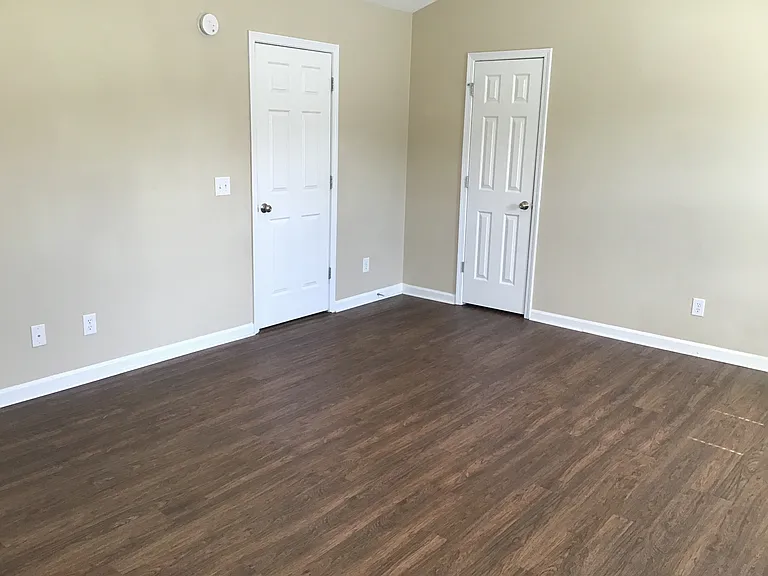 384 Axum Rd — Photo 10