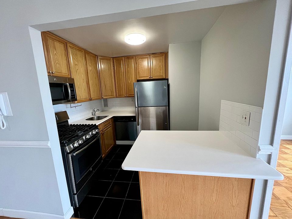 1st image of 14016 34th Ave APT 1010